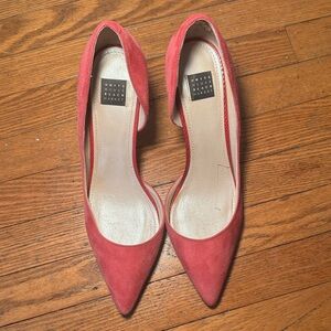 White House Black Market “Ella Rosey” Pink Suede Pumps Size 8
